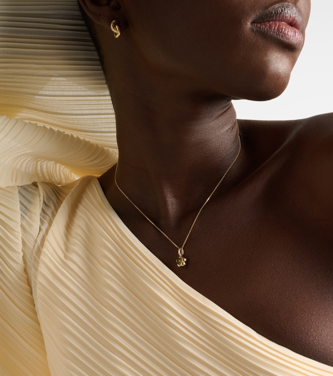 Kensington 14kt gold necklace with peridot | Stone and Strand