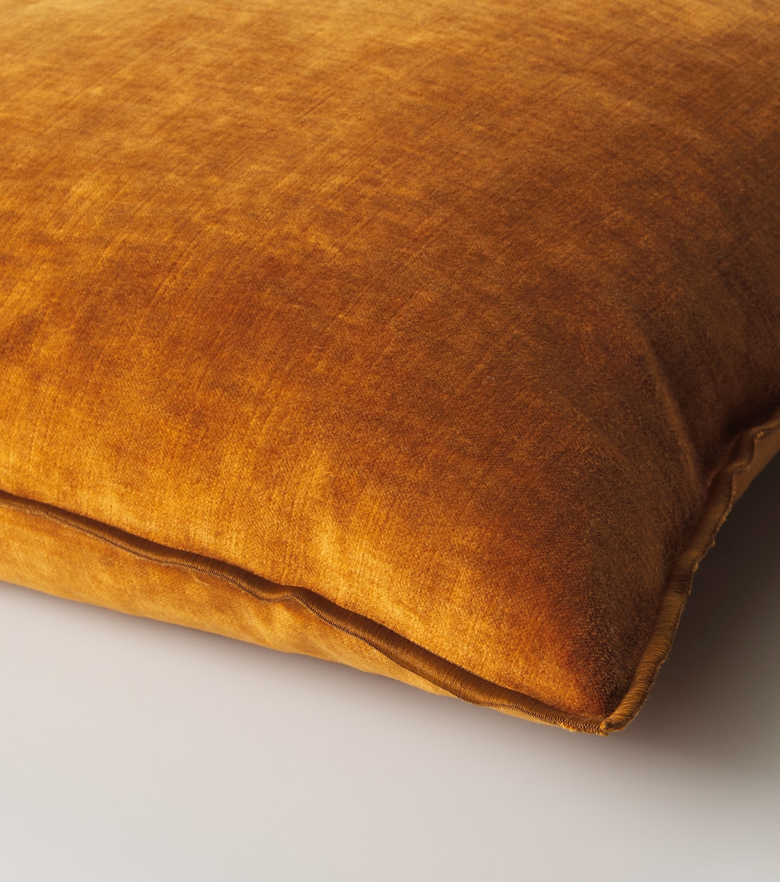 Leather-trimmed cushion | Maison de Vacances