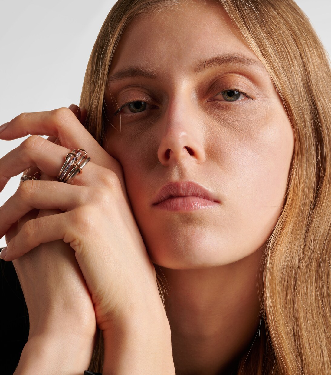 Nimbus sterling silver linked rings with sapphires, tanzanite and white diamonds | Spinelli Kilcollin