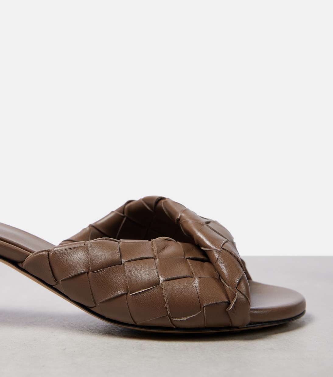 Blink Intrecciato 50 leather mules | Bottega Veneta