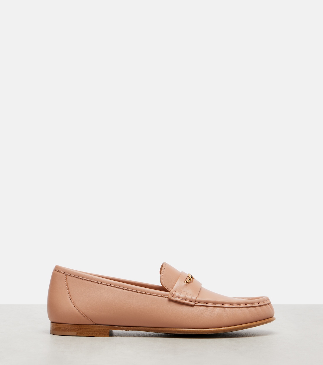 Chloé logo embellished leather loafers | Chloé