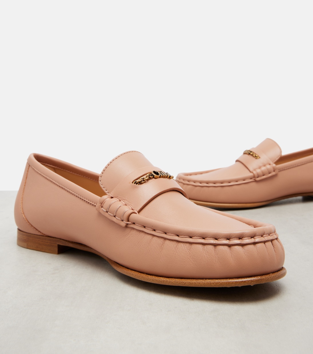 Chloé logo embellished leather loafers | Chloé