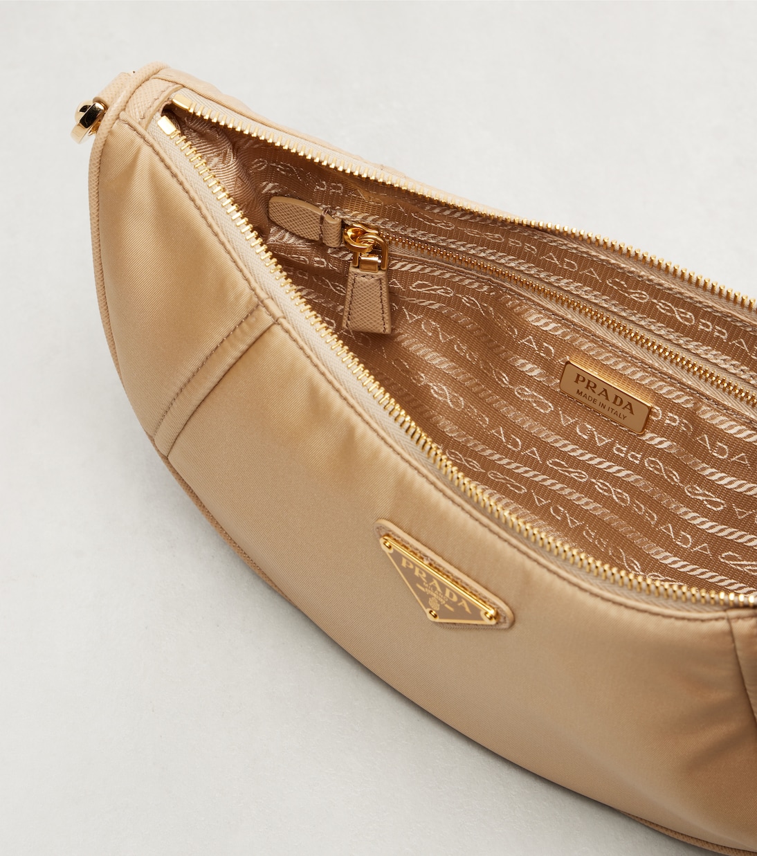 Bolso al hombro Prada Demi-Lune de Re-Nylon | Prada