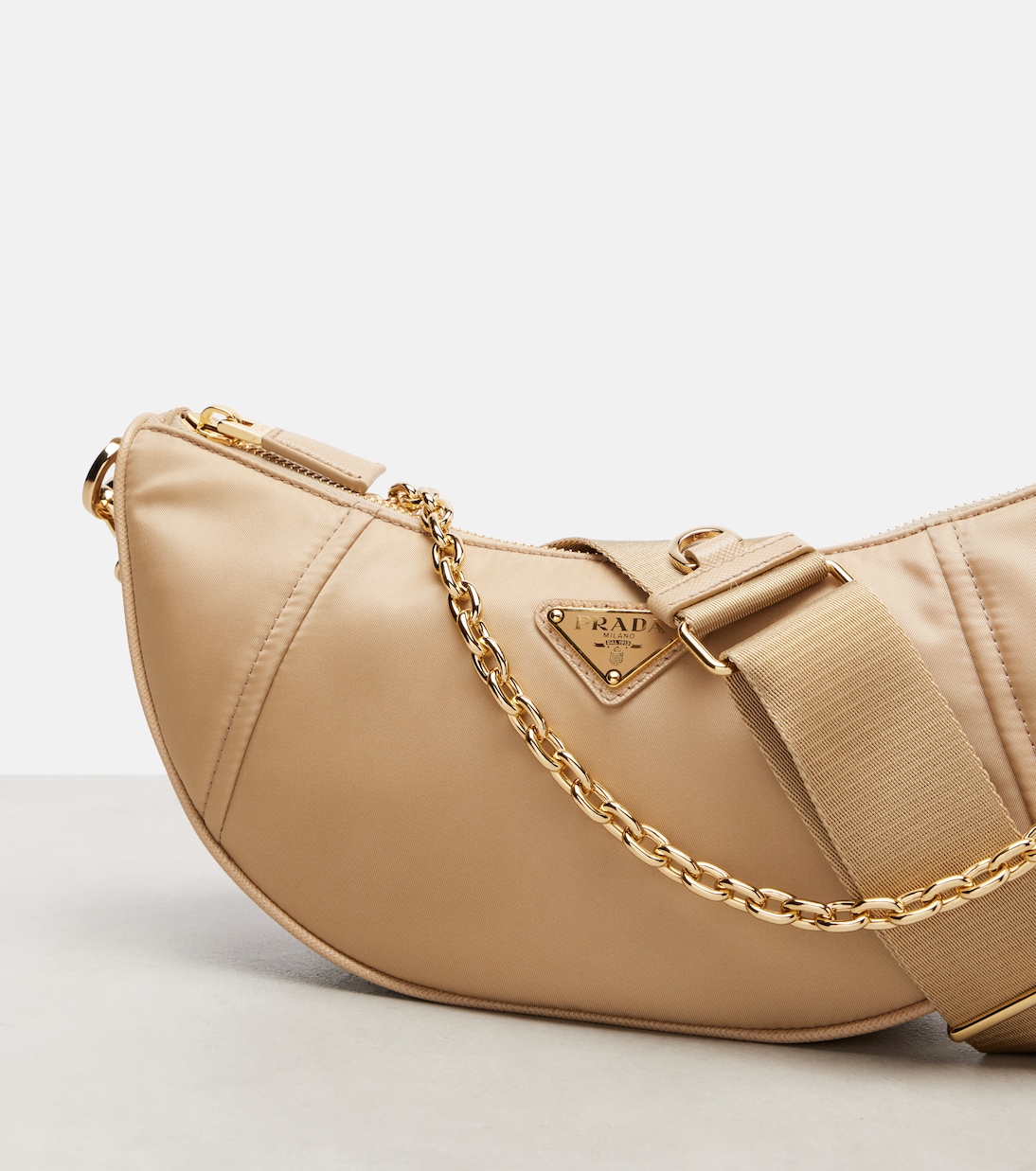 Bolso al hombro Prada Demi-Lune de Re-Nylon | Prada