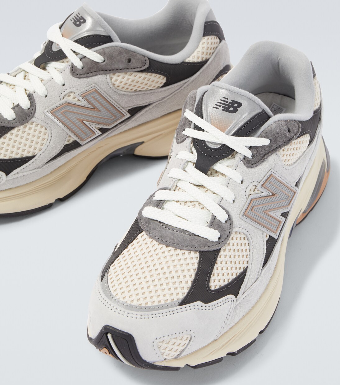 2010 mesh and suede sneakers | New Balance