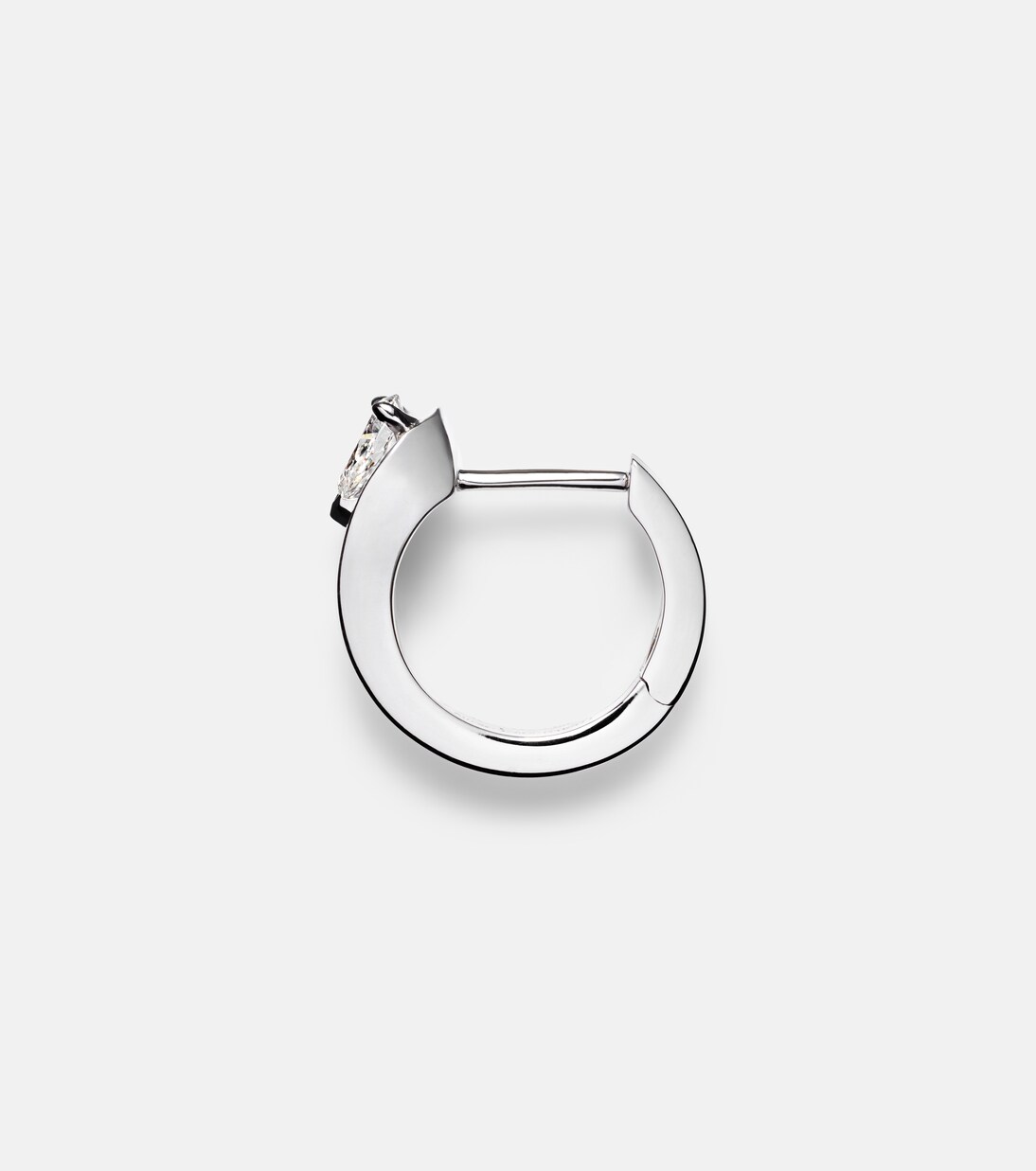 Serti Inversé XS 18kt white gold single earring with diamond | Repossi