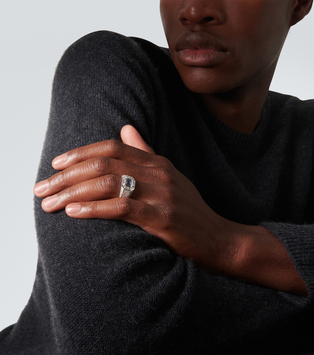 18kt white gold ring with sapphire and diamonds | Shay Jewelry