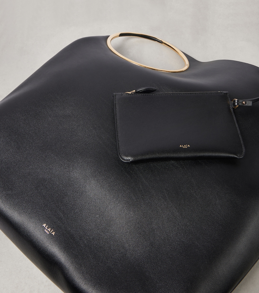 Ring XL leather tote bag | Alaïa