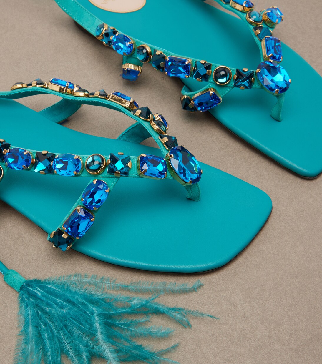 Verzierte Sandalen Resort aus Veloursleder | Valentino Garavani