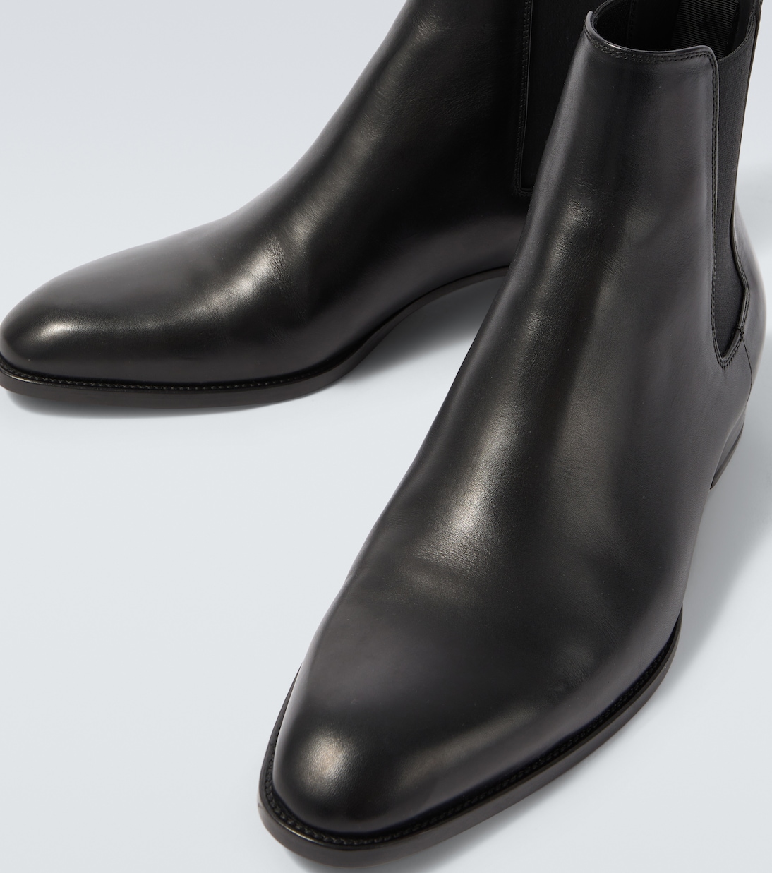Wyatt leather Chelsea boots | Saint Laurent