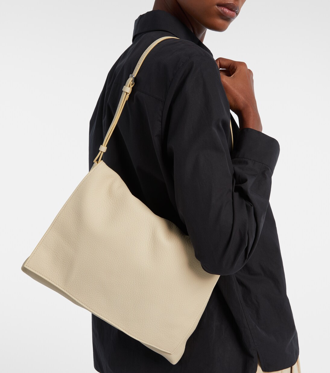 Schultertasche Nan aus Leder | The Row