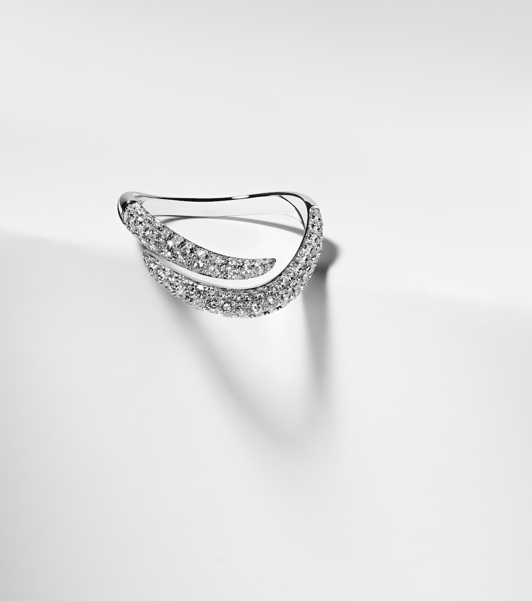 Anello Zara in oro bianco 18kt con diamanti | Anita Ko