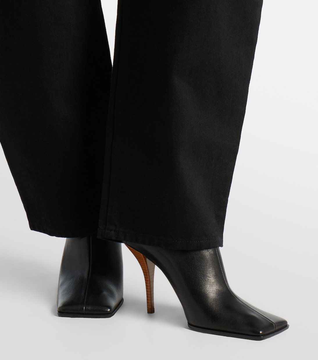 90 leather mules | Alaïa