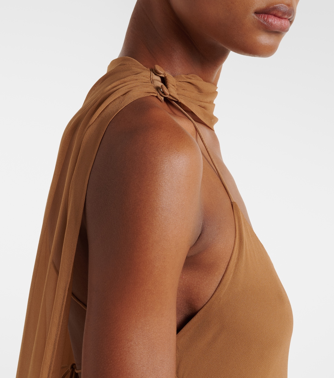 Robe aus Seidensatin | The Sei