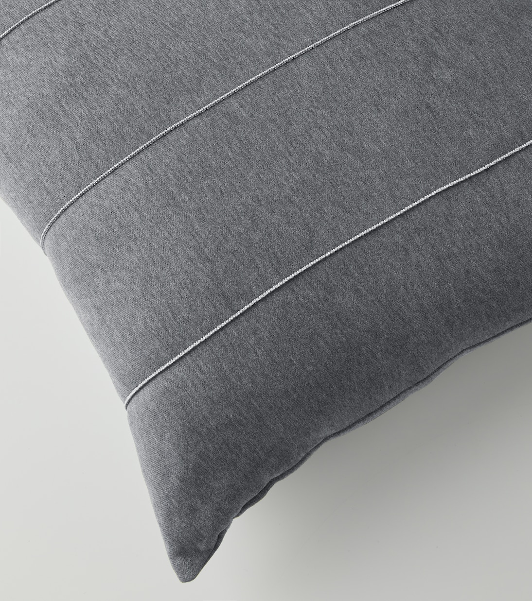 Embellished cotton cushion | Brunello Cucinelli