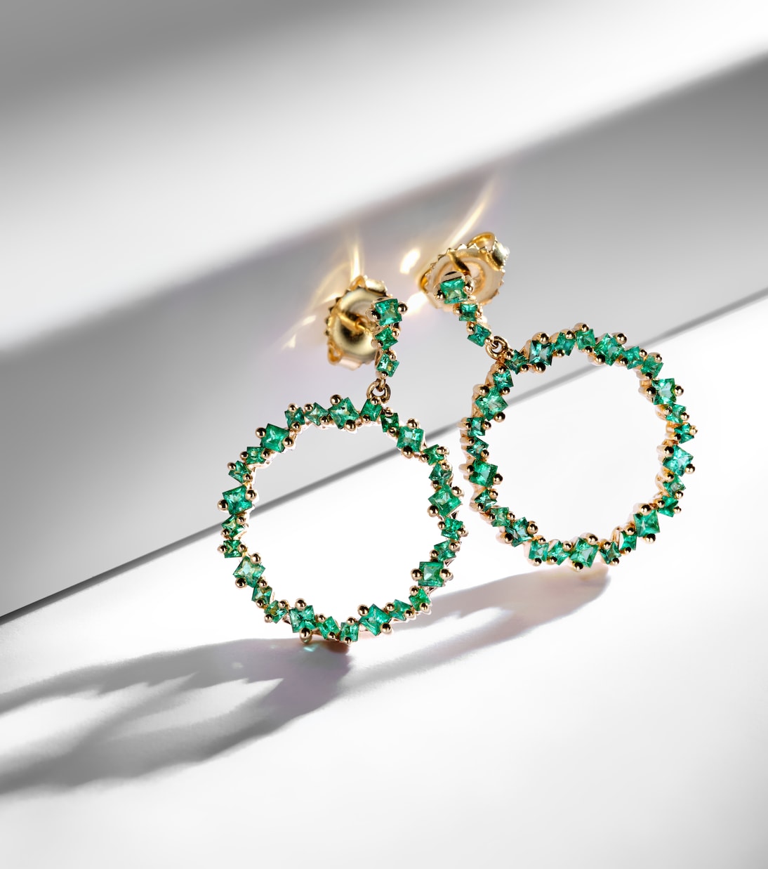 Boucles d'oreilles en or 18 ct et émeraudes | Suzanne Kalan