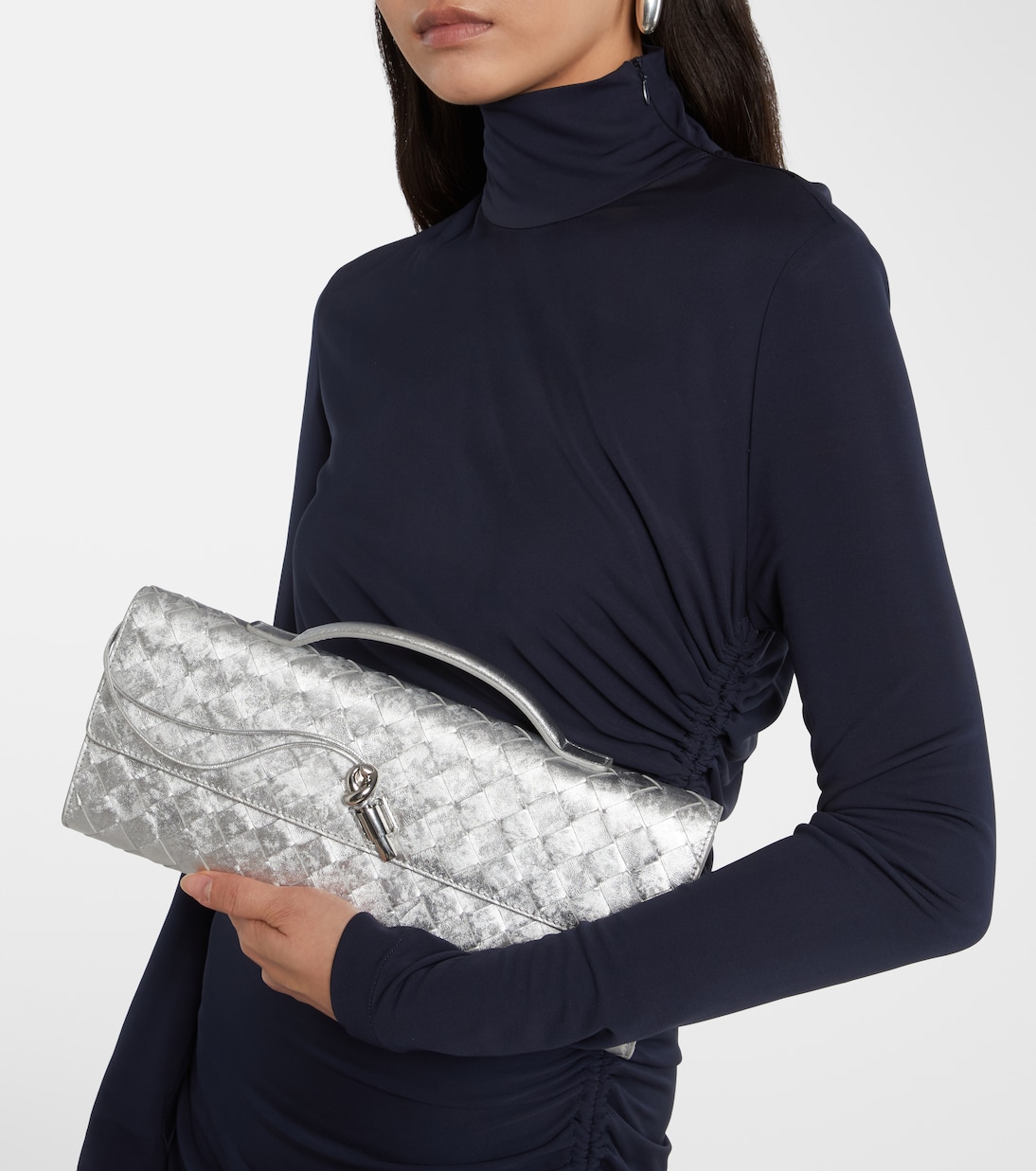 Andiamo Intrecciato metallic leather clutch | Bottega Veneta