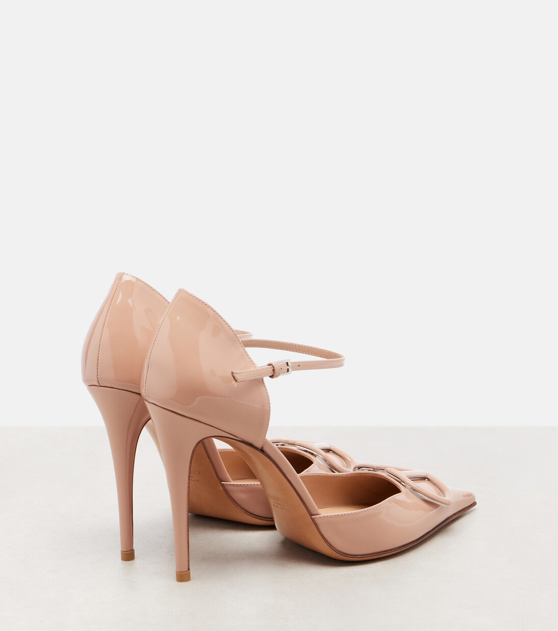 Pumps VLogo 100 aus Lackleder | Valentino Garavani