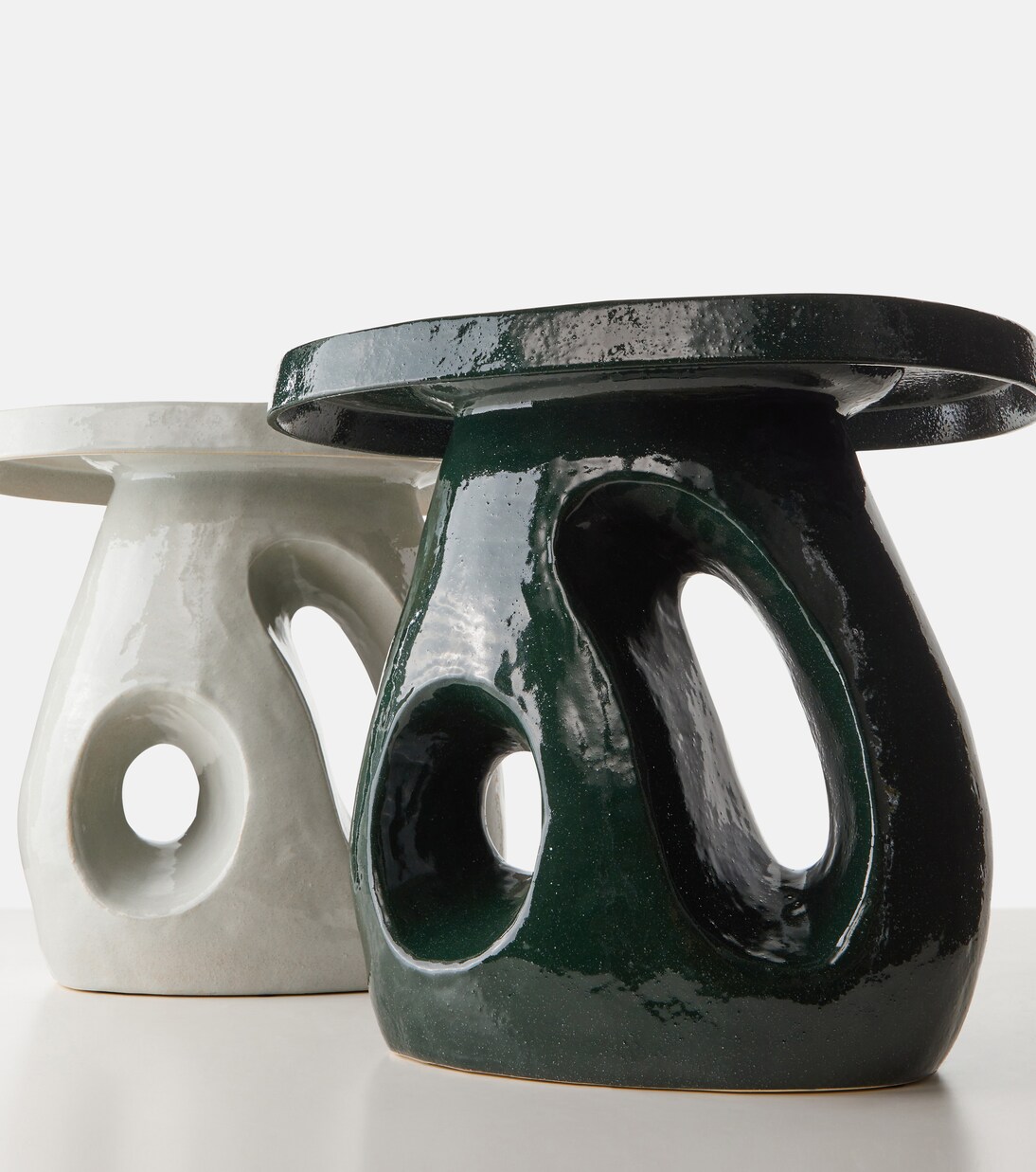 Amé 10 stoneware side table by Marie Michielssen | Serax