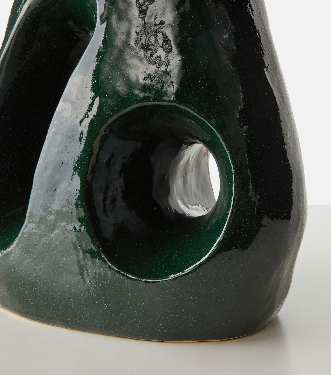 Amé 10 stoneware side table by Marie Michielssen | Serax