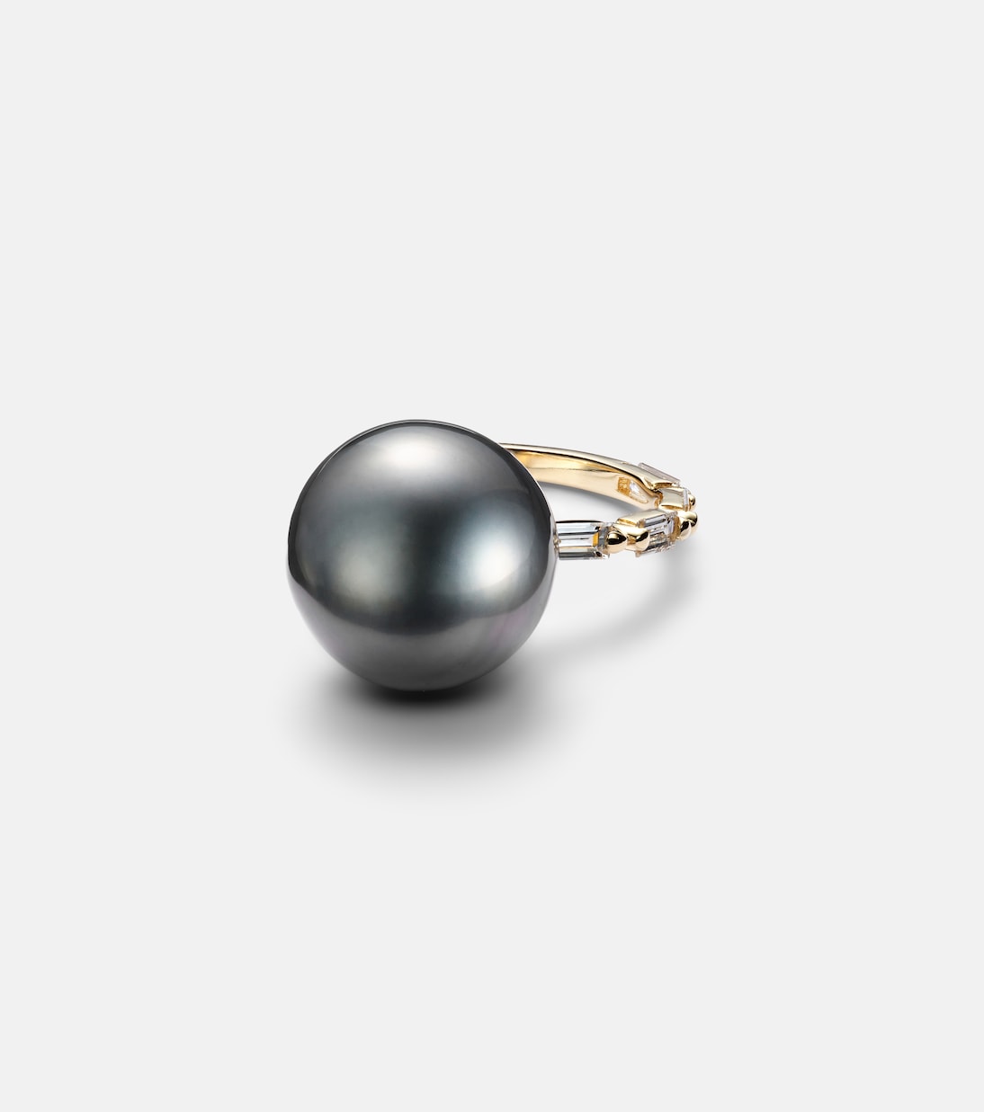 18kt gold ring with pearl and diamonds | Suzanne Kalan