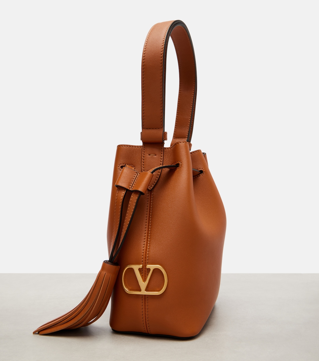 So Seau Small leather bucket bag | Valentino Garavani