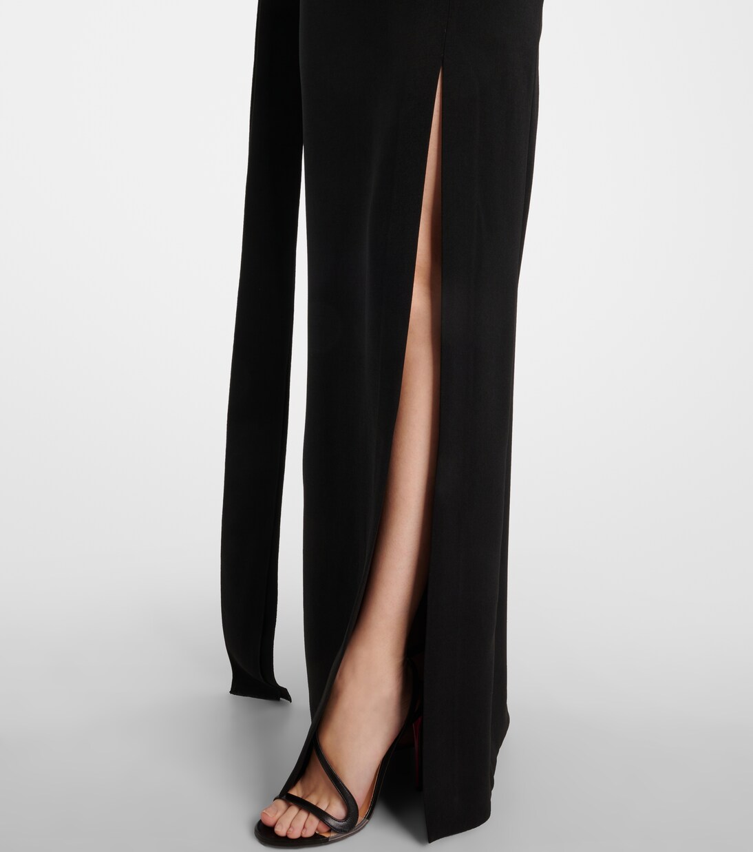 Robe longue Irina en crêpe | Solace London
