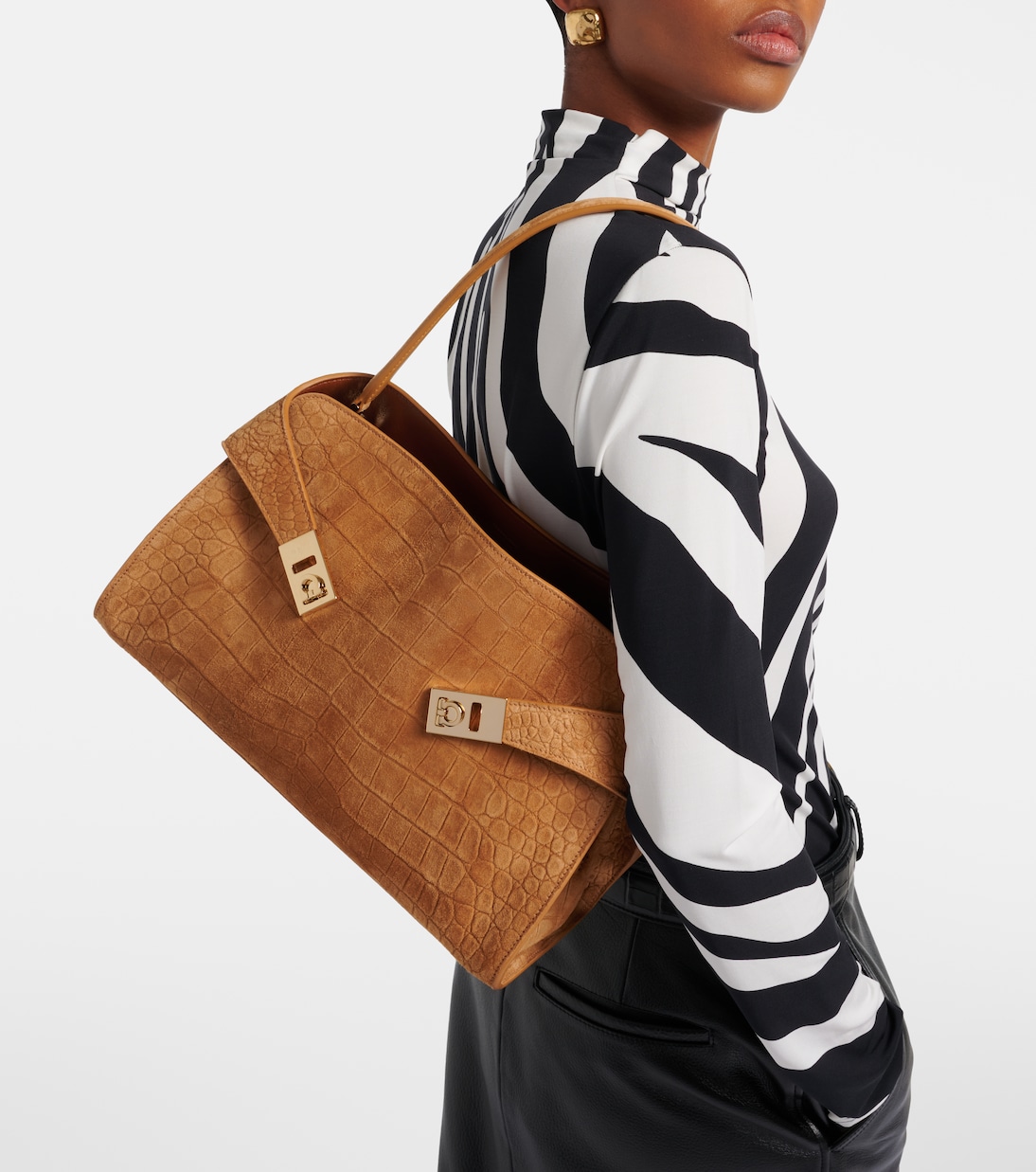 Hug Medium croc-effect suede shoulder bag | Ferragamo