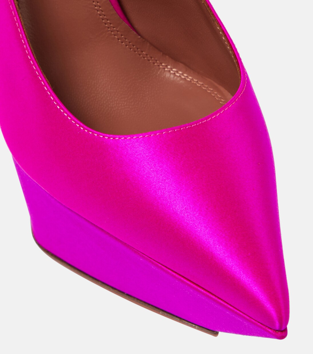 Plateau-Pumps Yigit aus Satin | Amina Muaddi