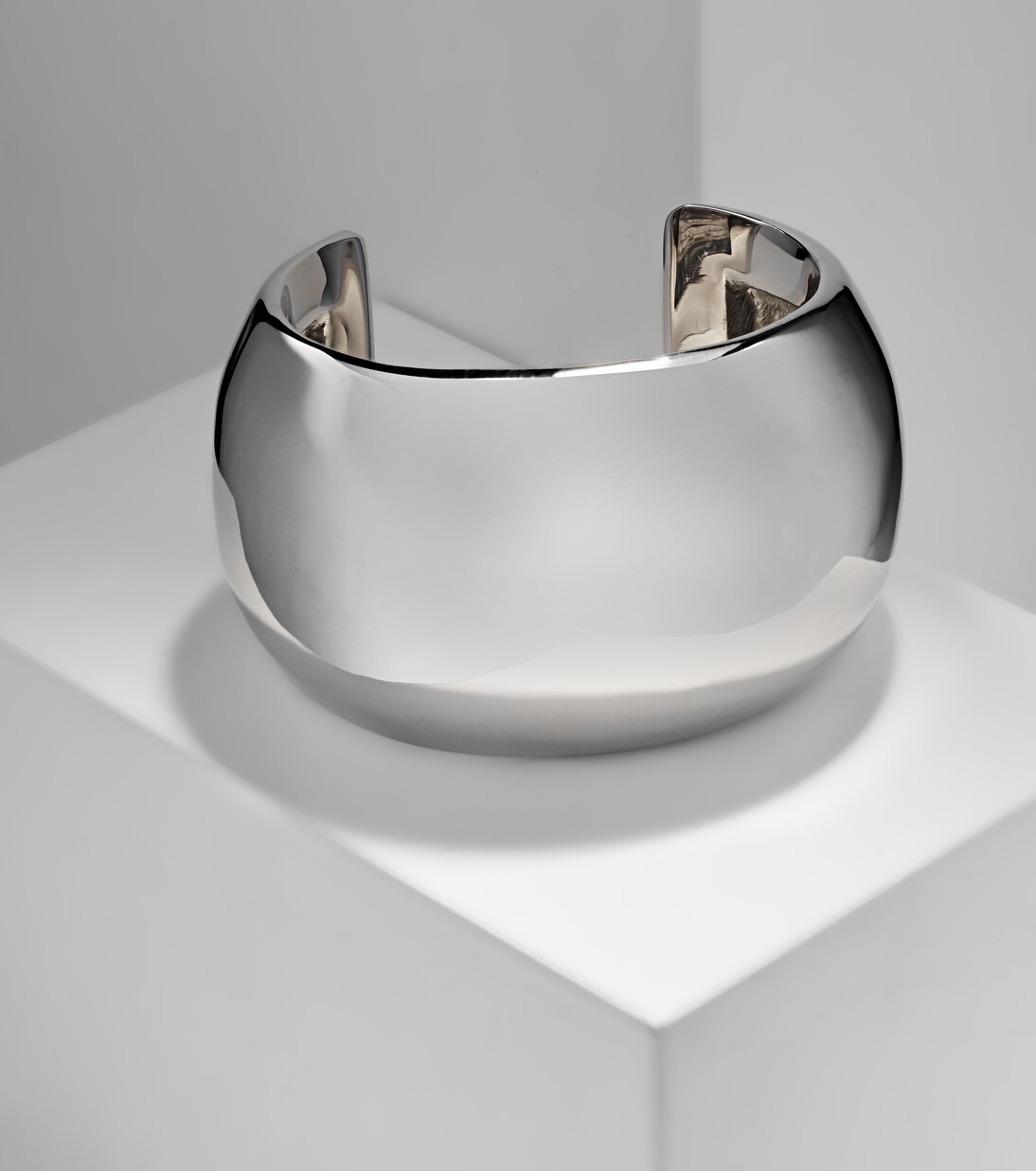 Globe 14kt gold-plated cuff bracelet | Jennifer Fisher