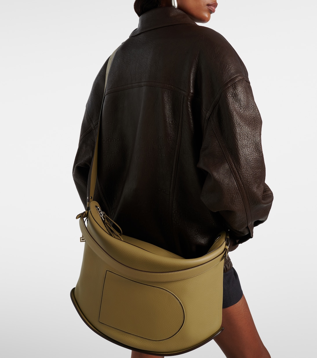 Schultertasche Pin Swing XL aus Leder | Delvaux