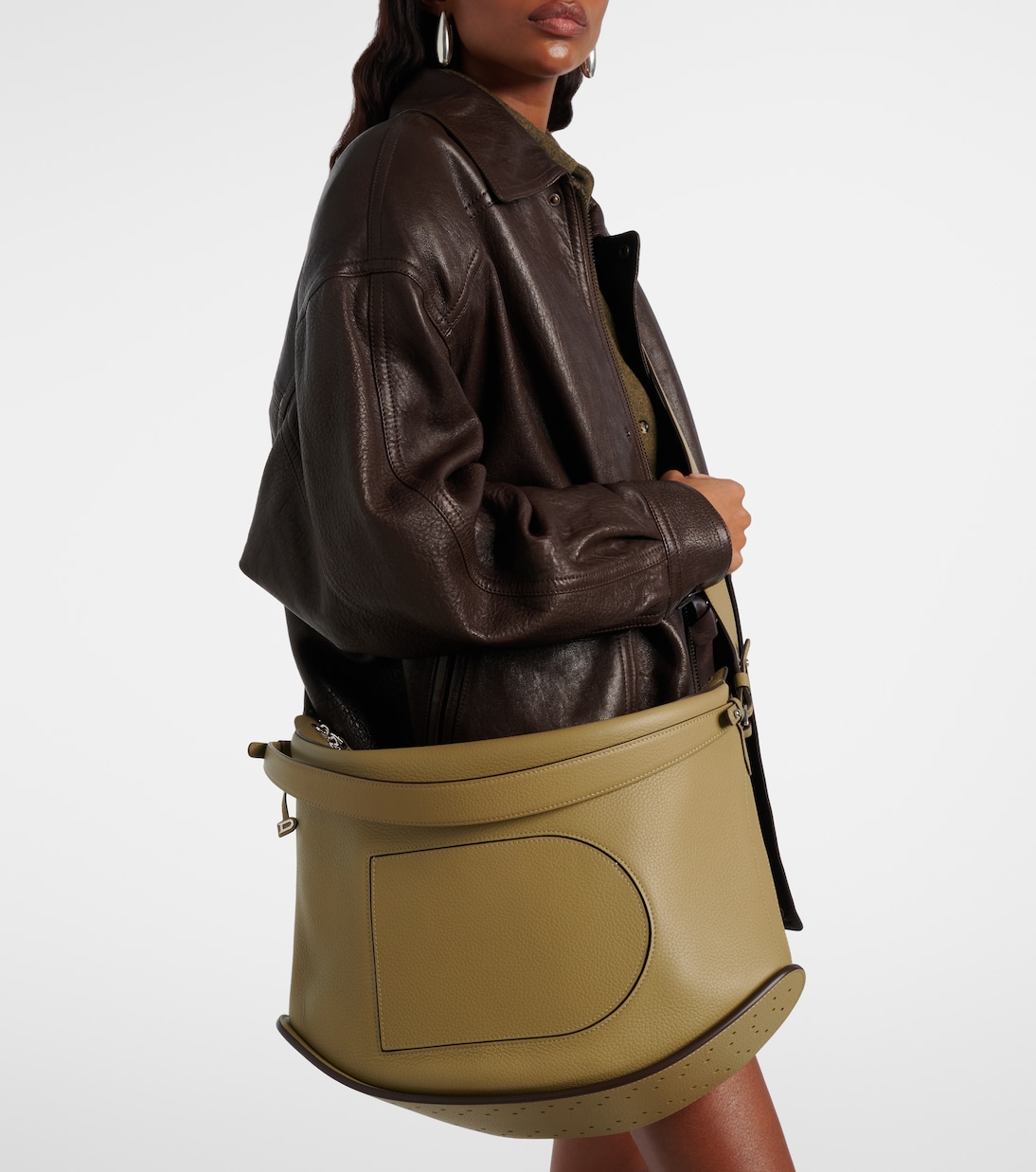 Schultertasche Pin Swing XL aus Leder | Delvaux