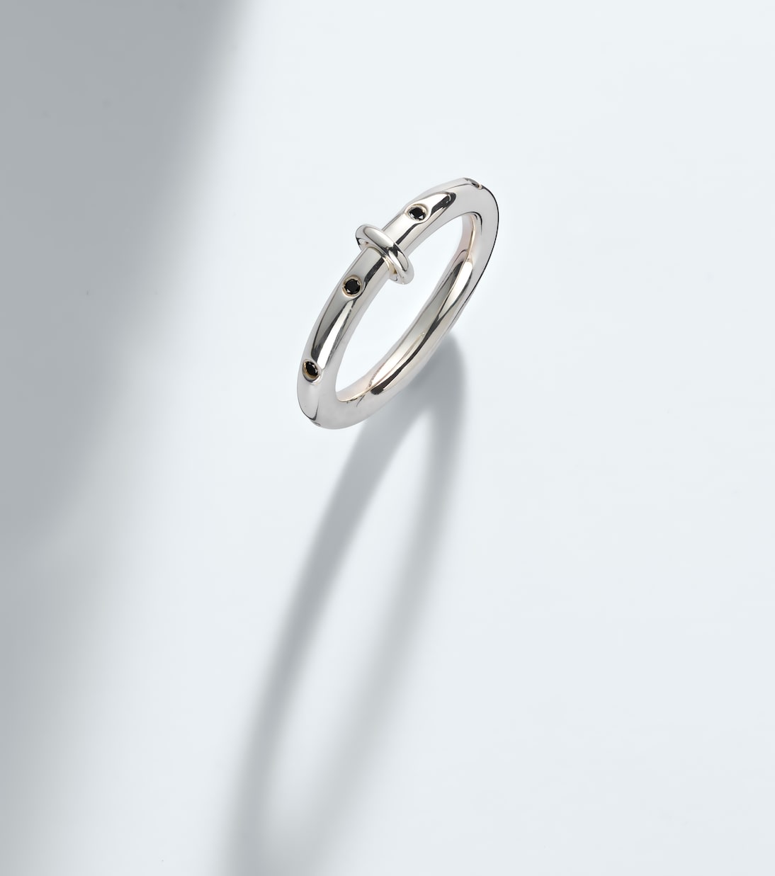 Ovio sterling silver ring with diamonds | Spinelli Kilcollin