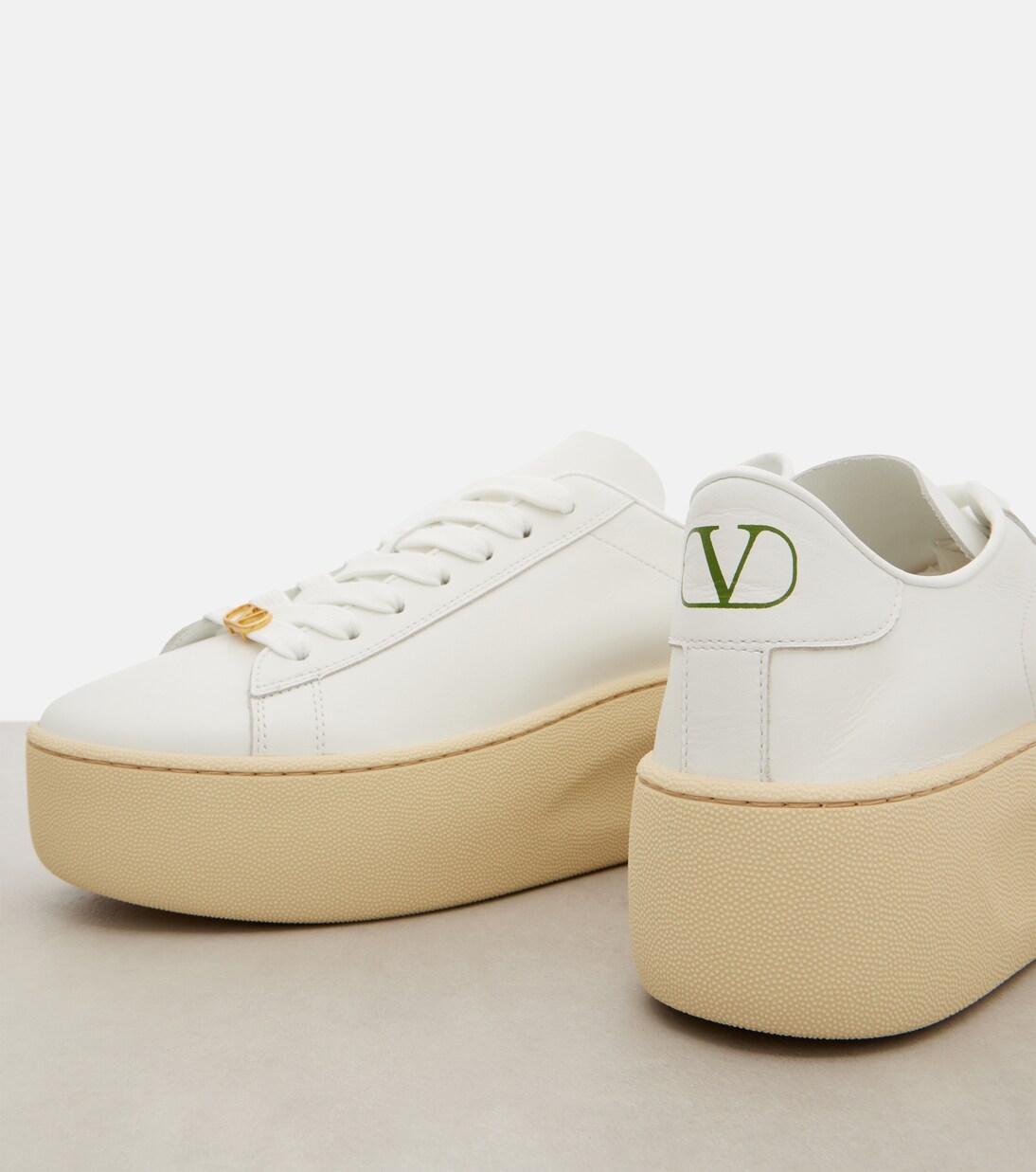 Plateau-Sneakers Royco 55 aus Leder | Valentino Garavani