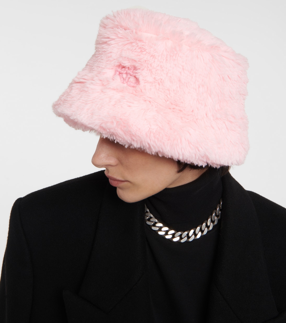 Hut aus Faux Fur | Ruslan Baginskiy