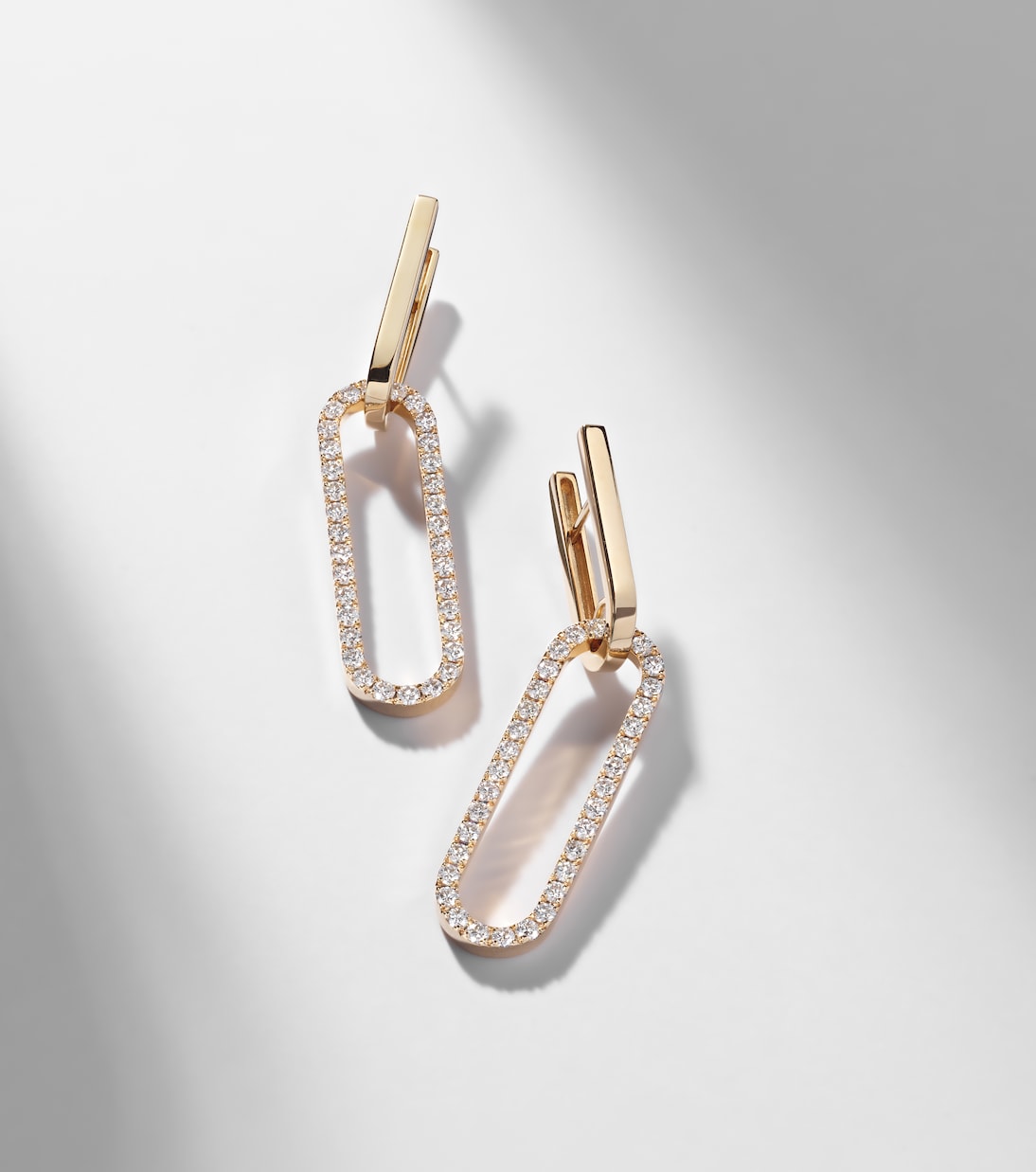 Ohrringe Link aus 18kt Gelbgold (750/1000) mit Diamanten | Bucherer Fine Jewellery