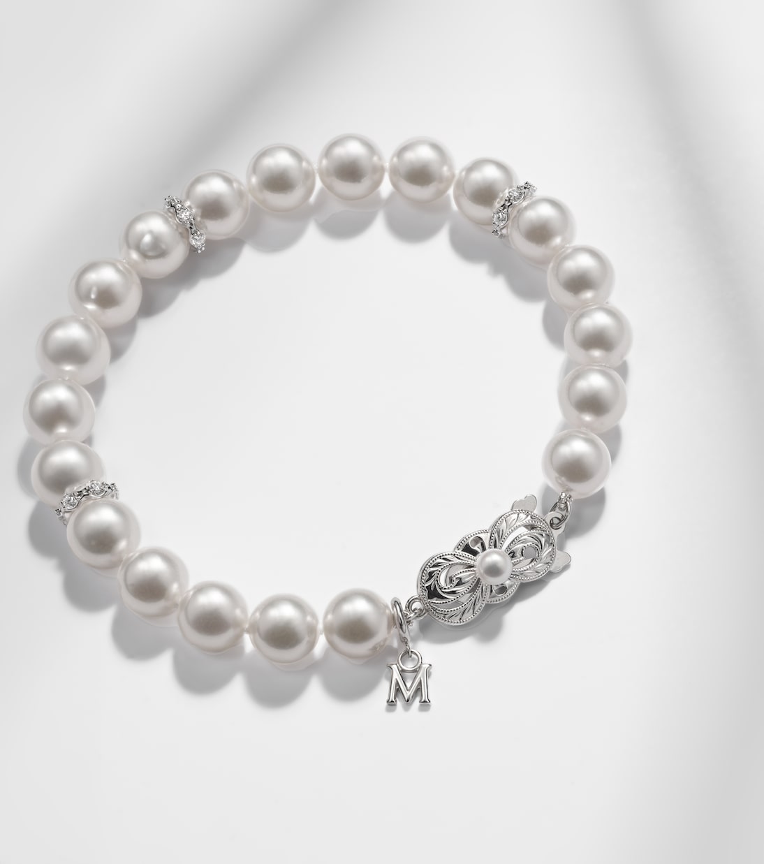 Bracciale in oro bianco 18kt con diamanti e perle | Mikimoto