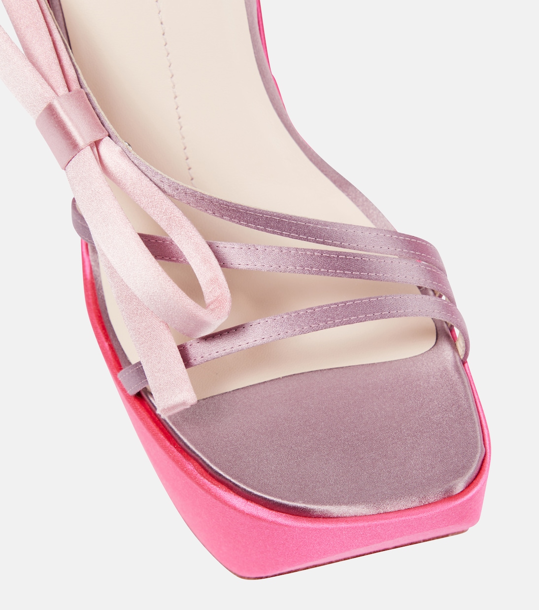 Wedge-Sandalen Choc Bow aus Satin | Roger Vivier