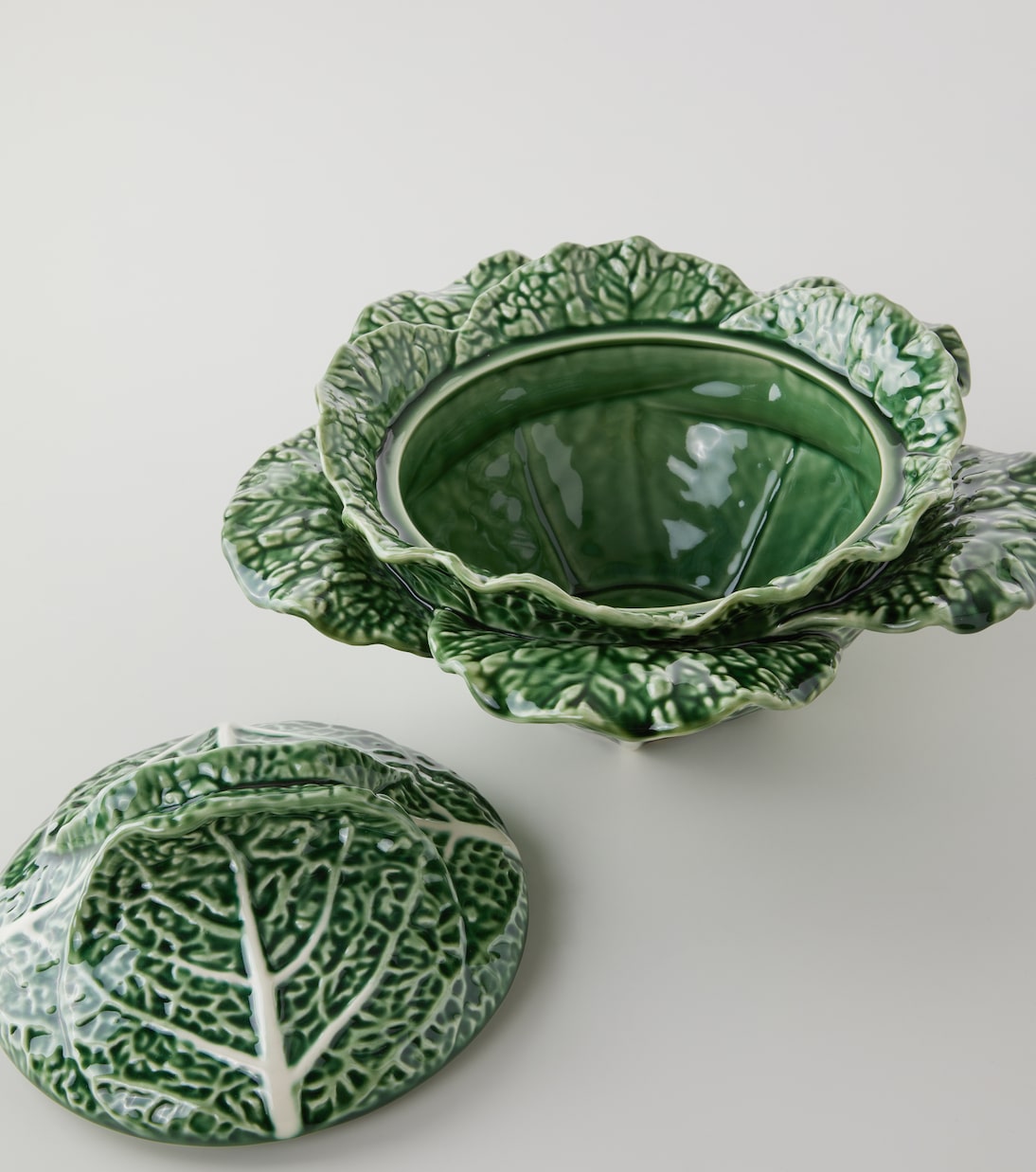 Couve ceramic tureen | Bordallo Pinheiro