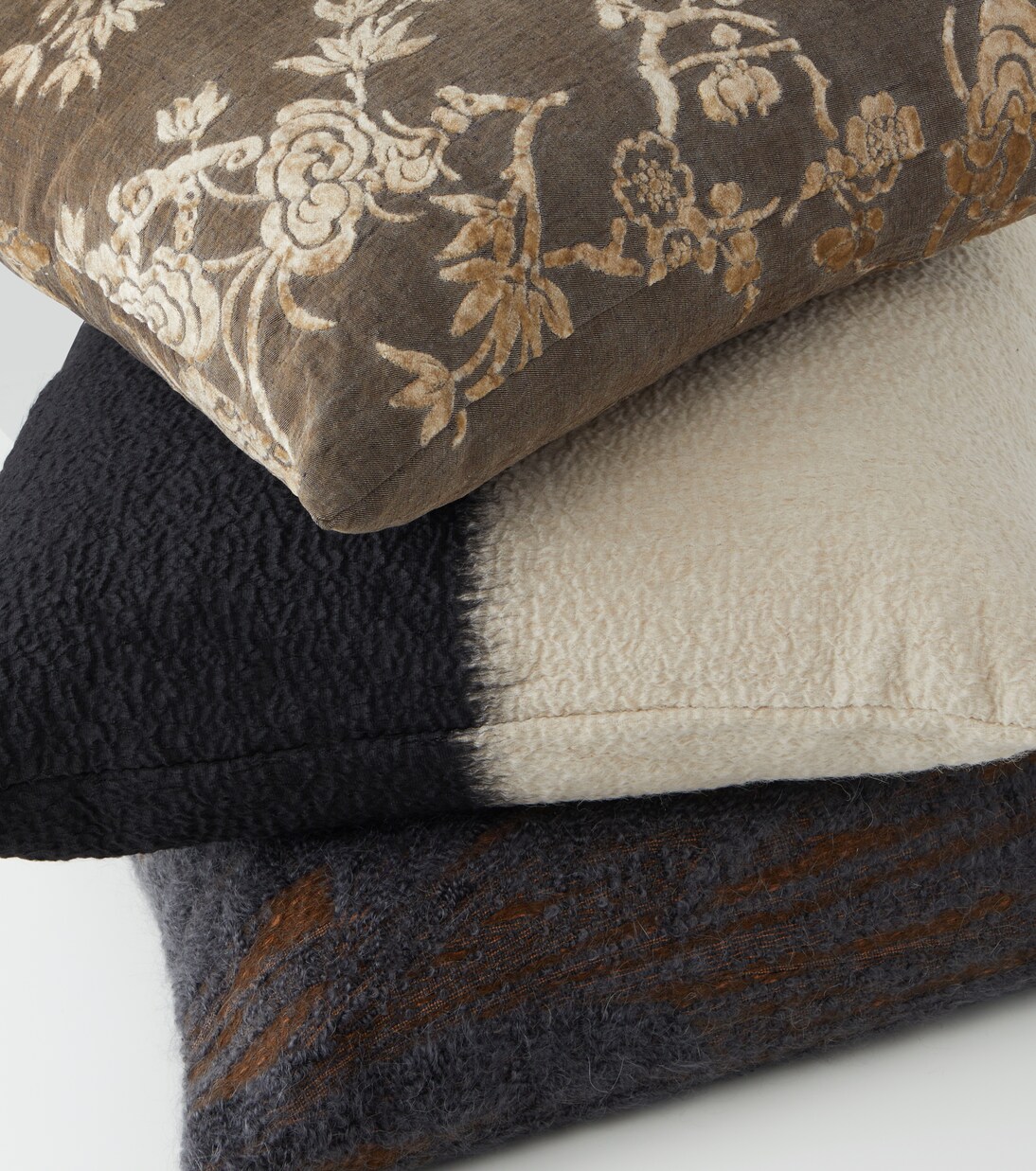 Angaria wool-blend cushion | The House of Lyria
