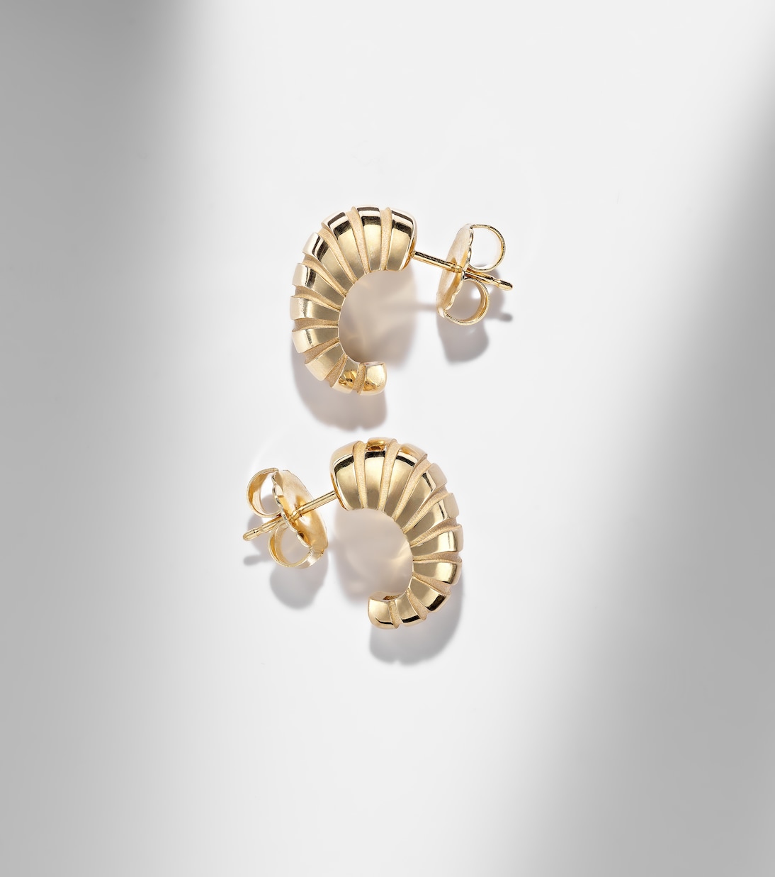 Ohrringe Noa Taper aus 18kt Gelbgold | Pamela Zamore