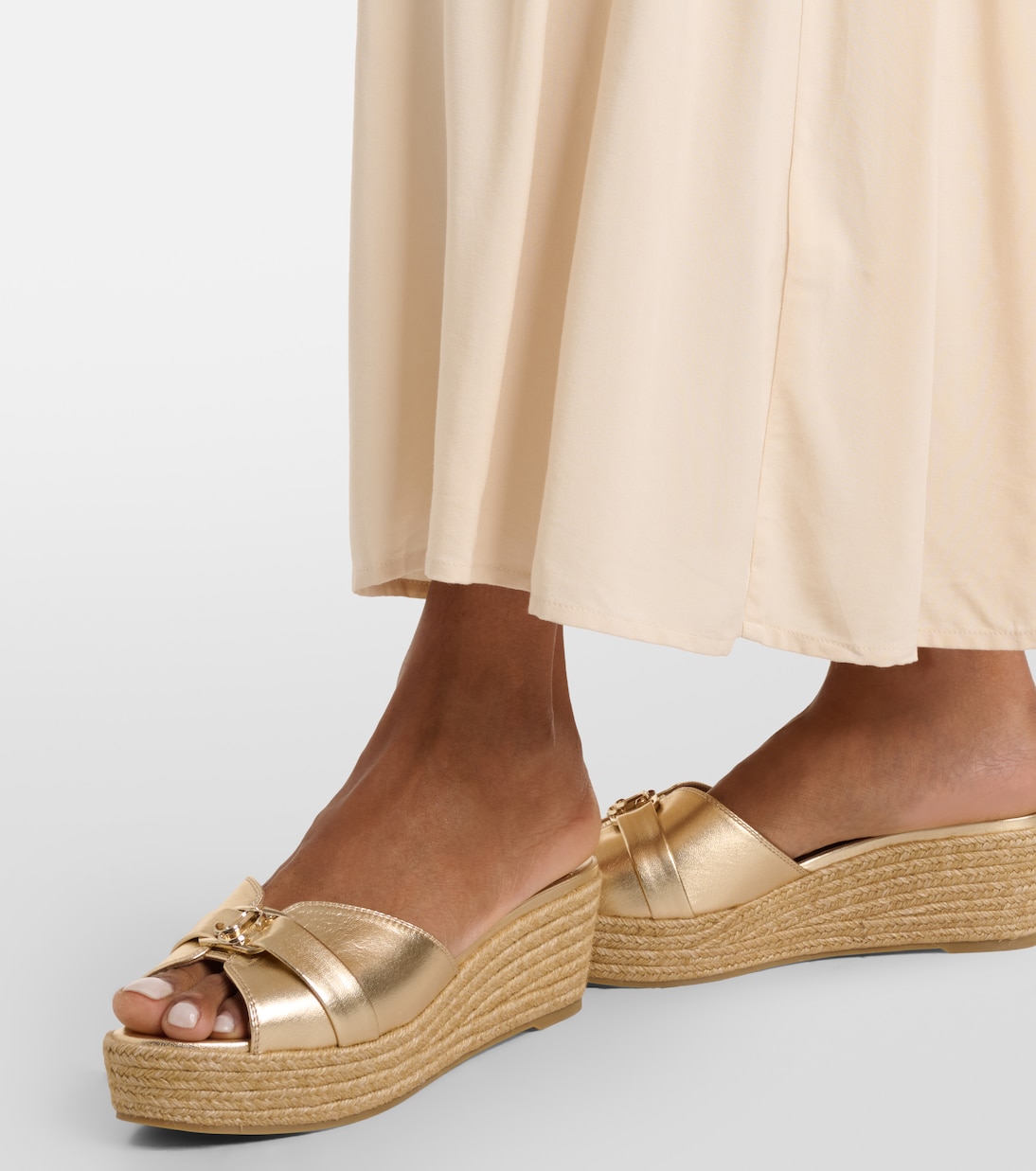 Sandali Leda in pelle metallizzata con plaform  | Jimmy Choo