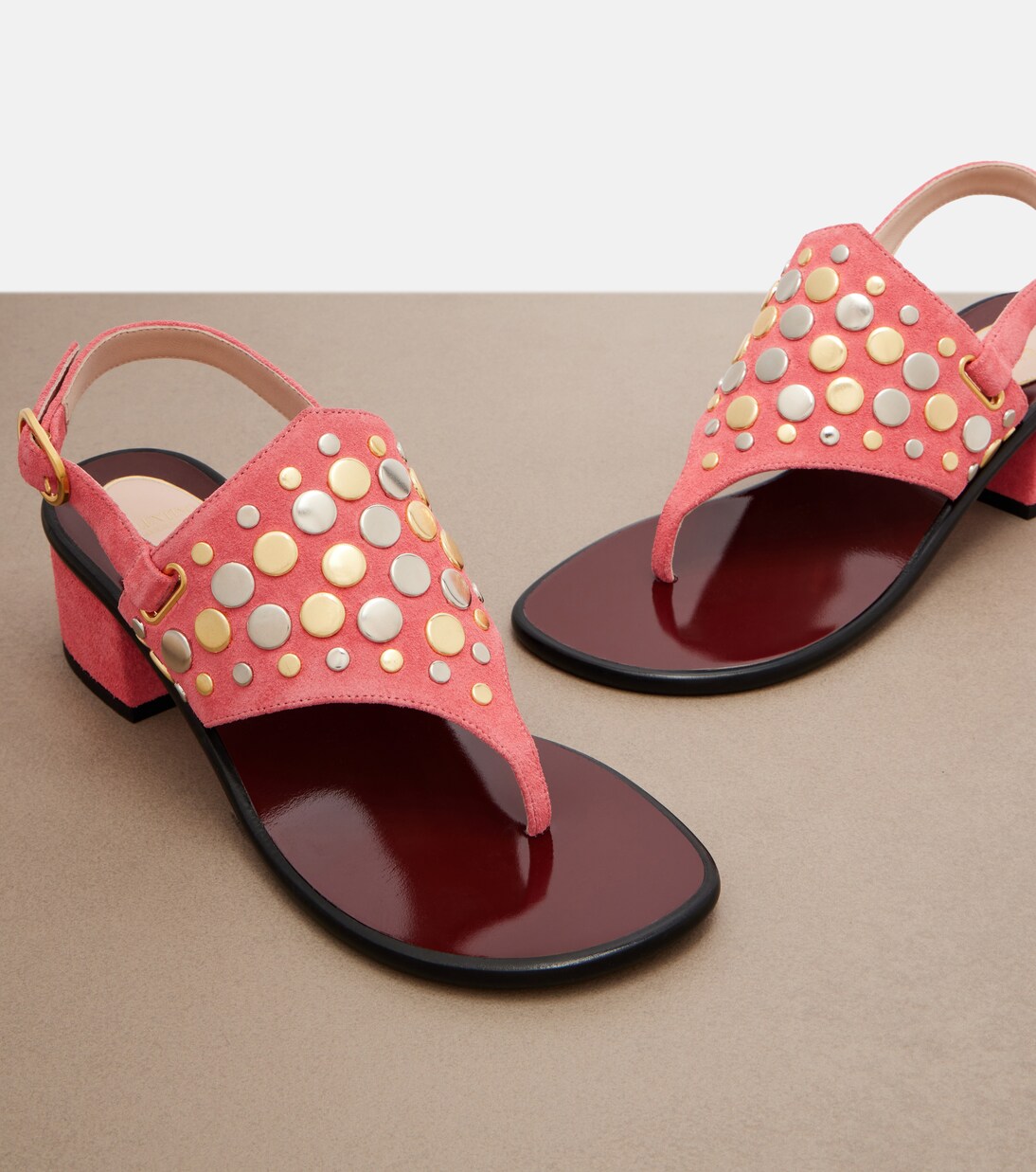 Resort studded suede thong sandals | Valentino Garavani