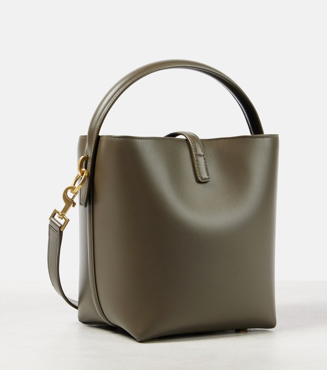 Le 37 leather bucket bag | Saint Laurent