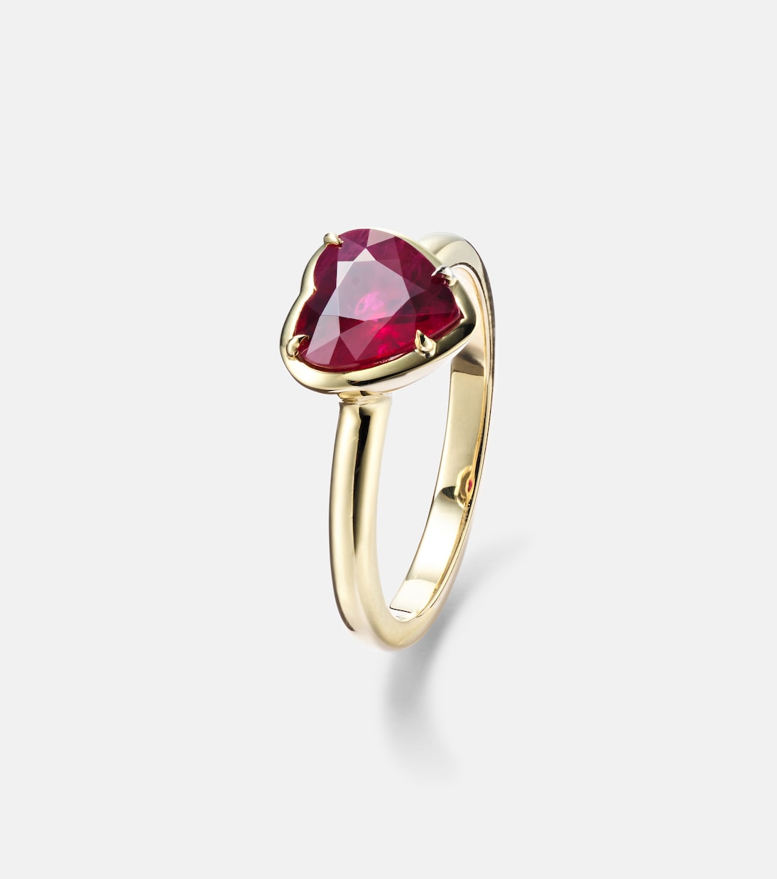 Heart 18kt gold ring with ruby | Anita Ko