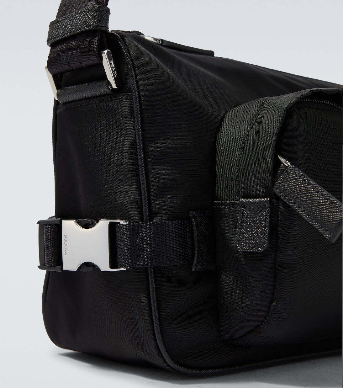 Schultertasche Medium aus Re-Nylon | Prada