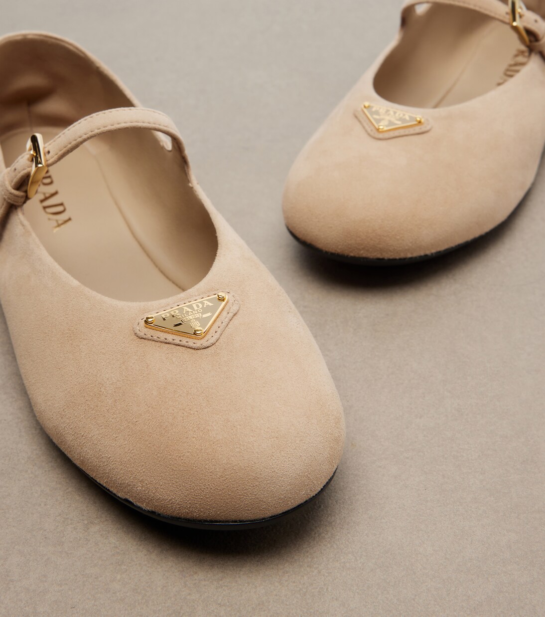 Mary-Jane-Ballerinas aus Veloursleder | Prada