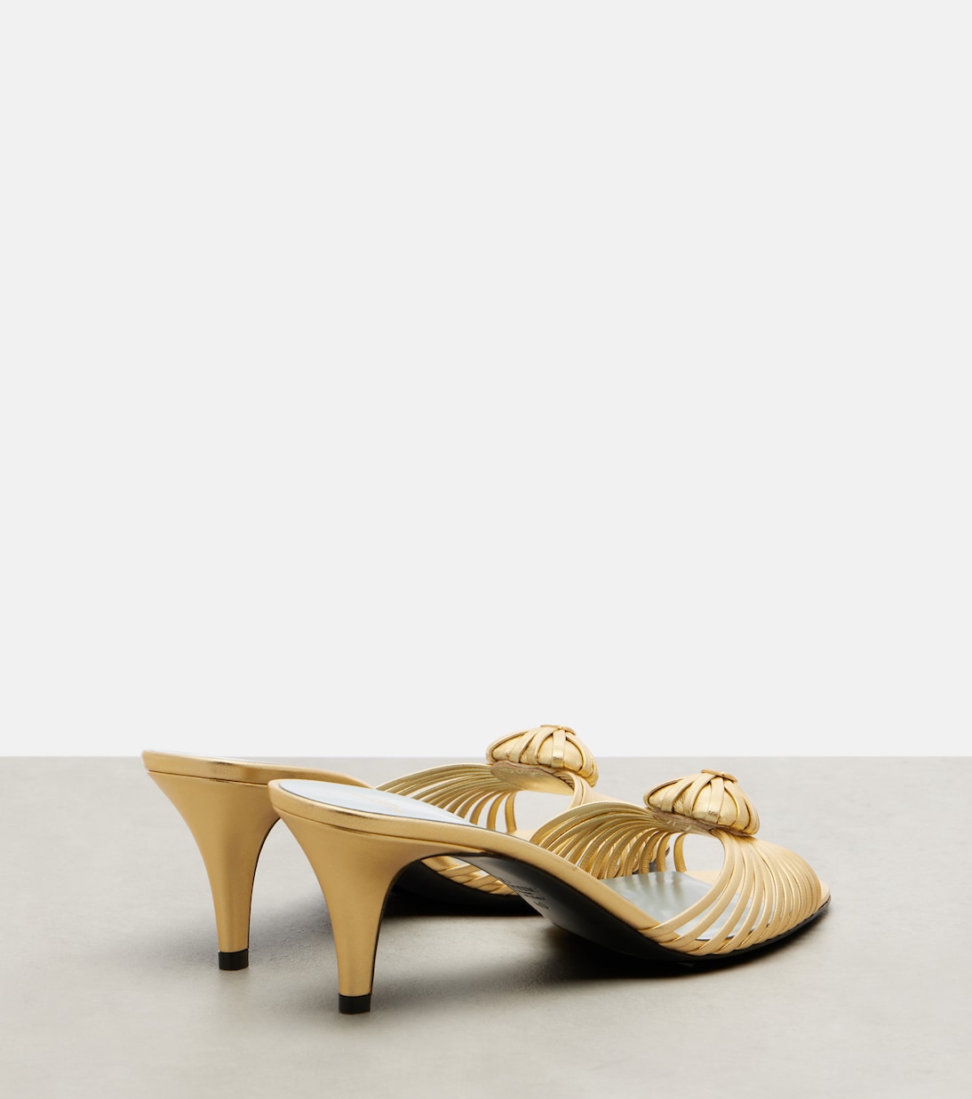 Pantoletten Royal 75 aus Metallic-Leder | Valentino Garavani