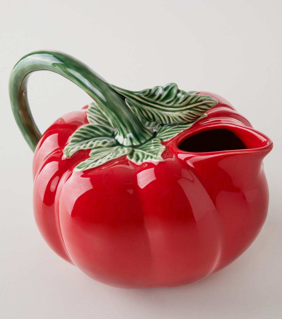 Tomate ceramic pitcher | Bordallo Pinheiro