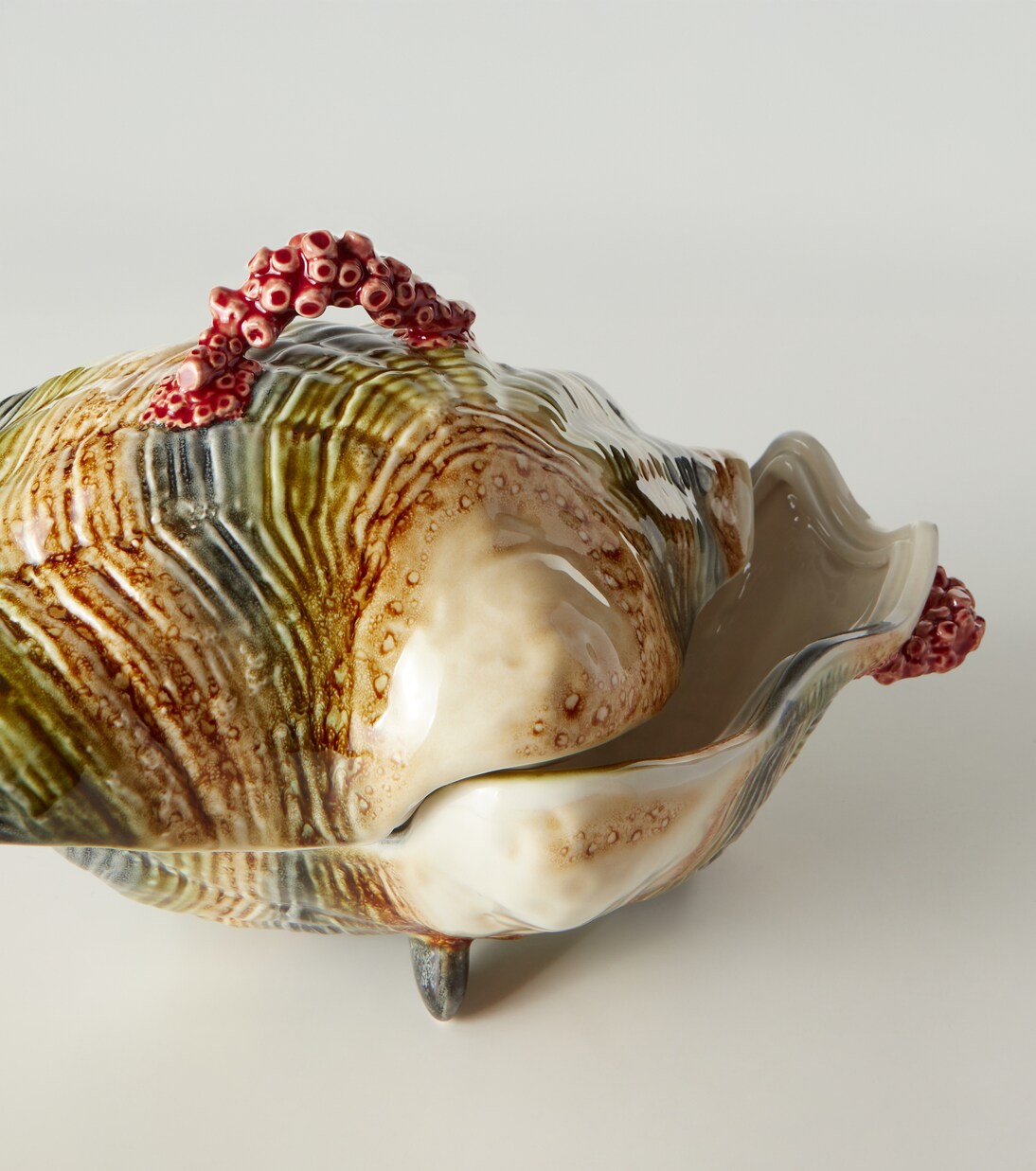 Oyster earthenware tureen | Bordallo Pinheiro